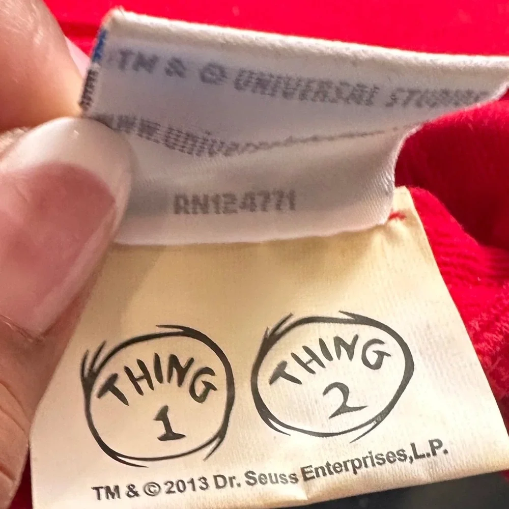 Universal Studios Thing 1 embroidered Logo Visor Hat Cap Dr. Seuss Youth ‎ Red